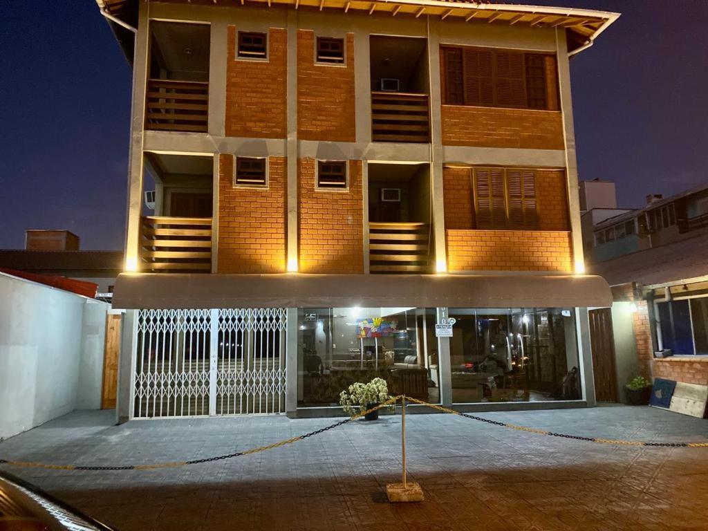 Milton Leite Suite Governador Celso Ramos Luaran gambar